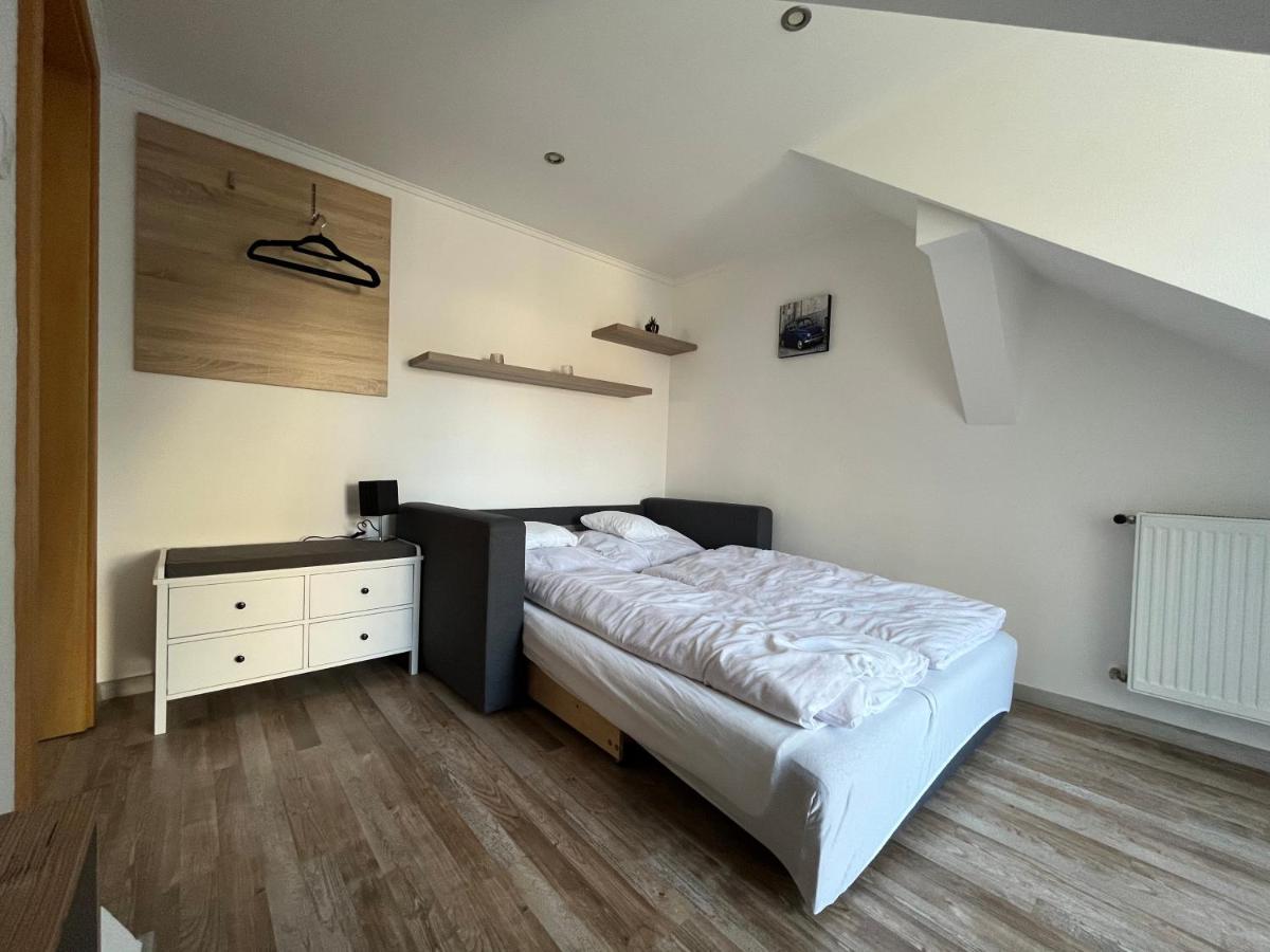 Rabbit Apartman Mosonmagyarovar Exterior photo