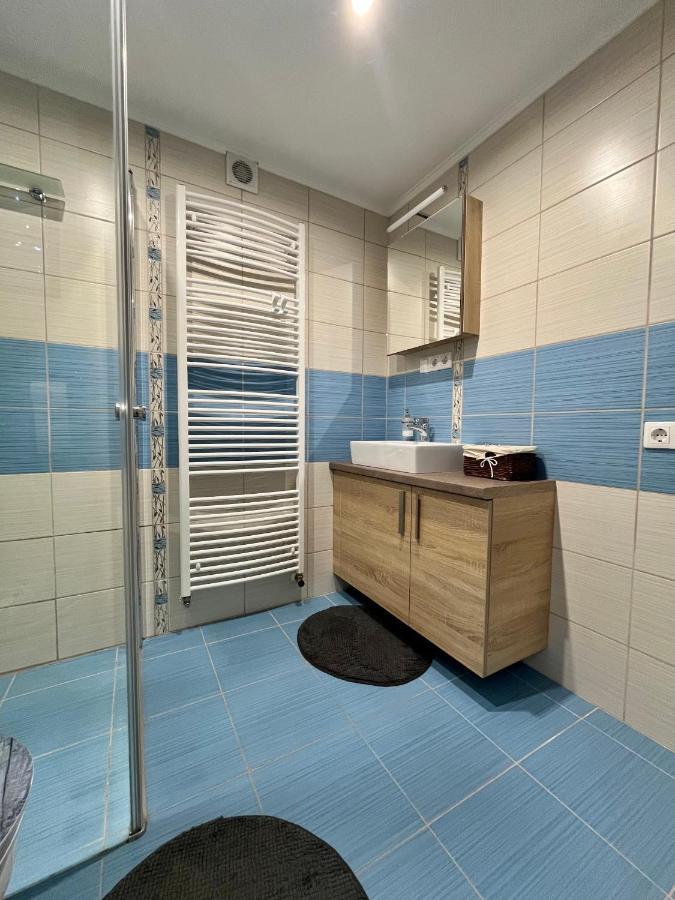 Rabbit Apartman Mosonmagyarovar Exterior photo
