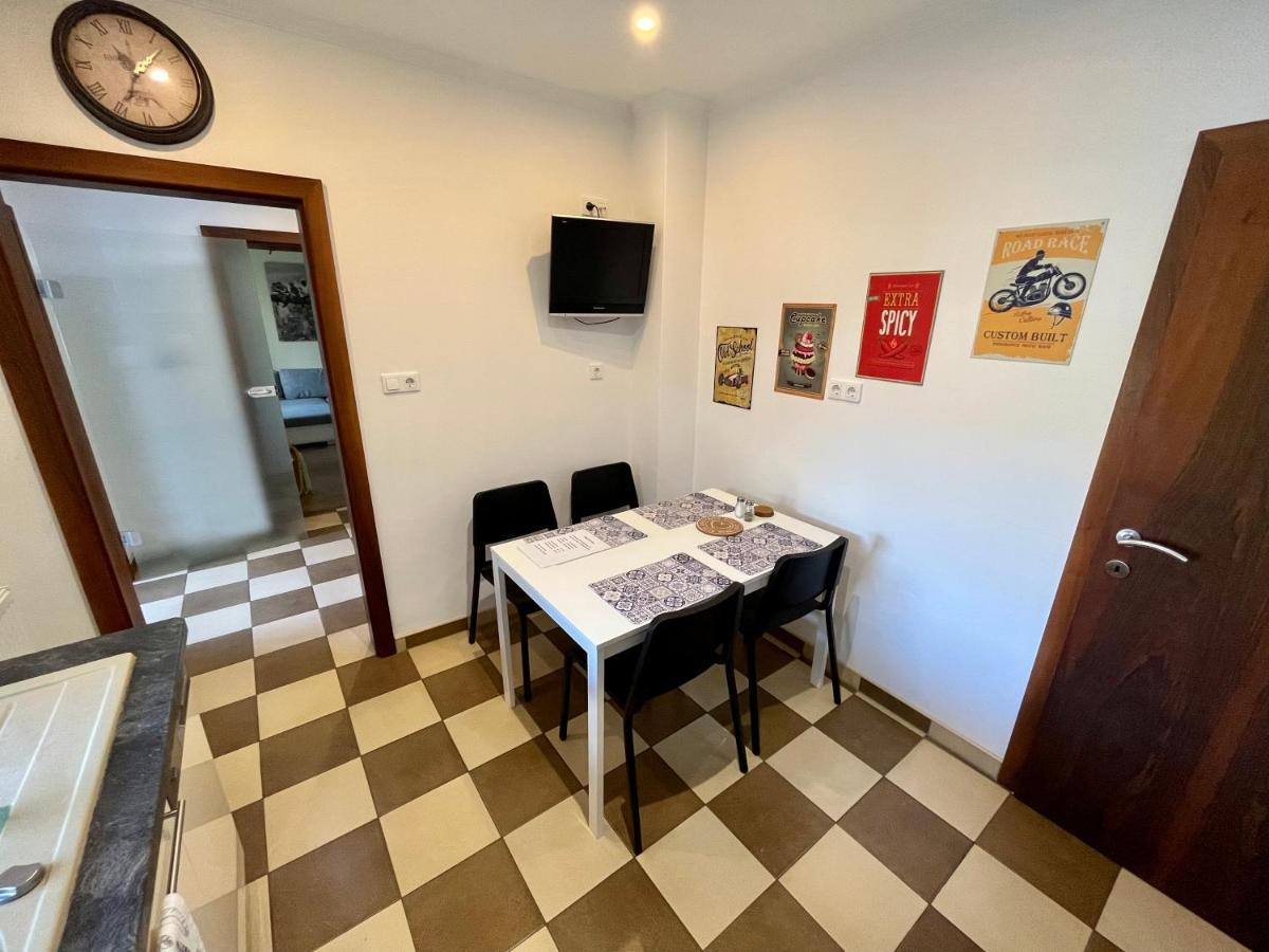 Rabbit Apartman Mosonmagyarovar Exterior photo