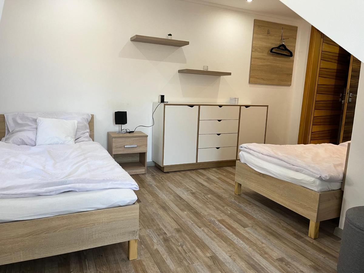 Rabbit Apartman Mosonmagyarovar Exterior photo
