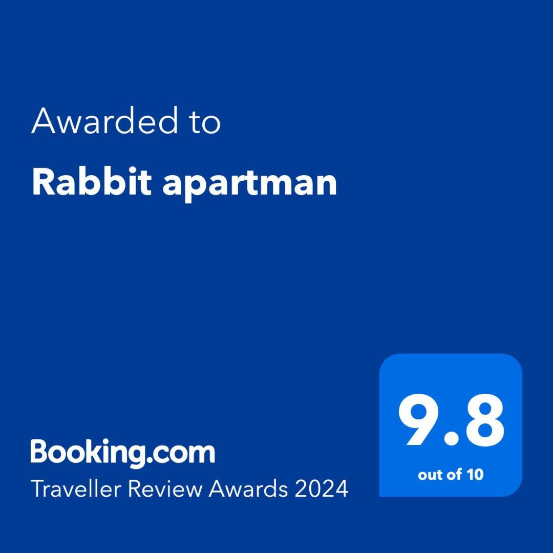 Rabbit Apartman Mosonmagyarovar Exterior photo