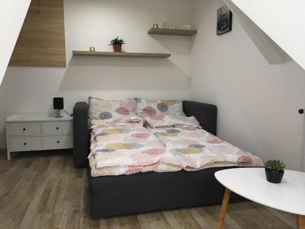 Rabbit Apartman Mosonmagyarovar Exterior photo