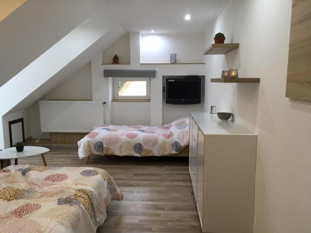 Rabbit Apartman Mosonmagyarovar Exterior photo